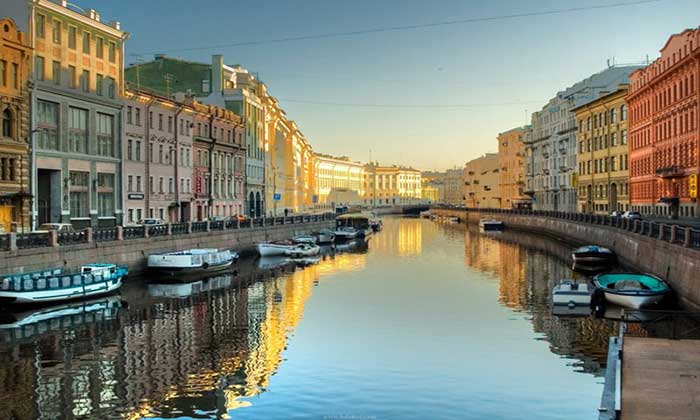 Boat tour on the canals of St. Petersburg