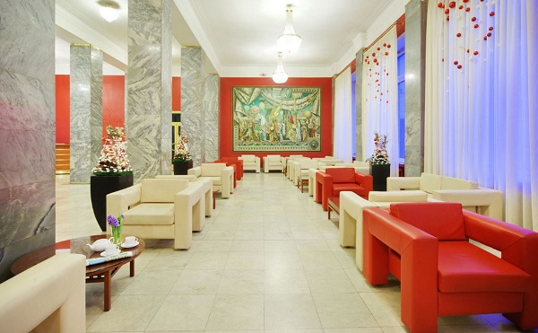 Oktiabrskaya Hotel in St Petersburg — Guide For You Tours